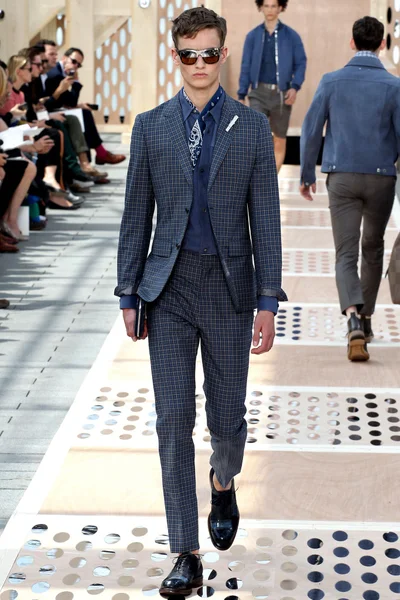 Look 20
